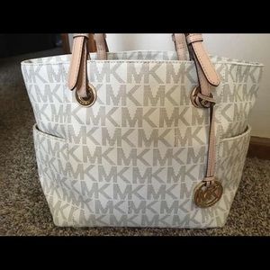 Michael Kors vanilla tote